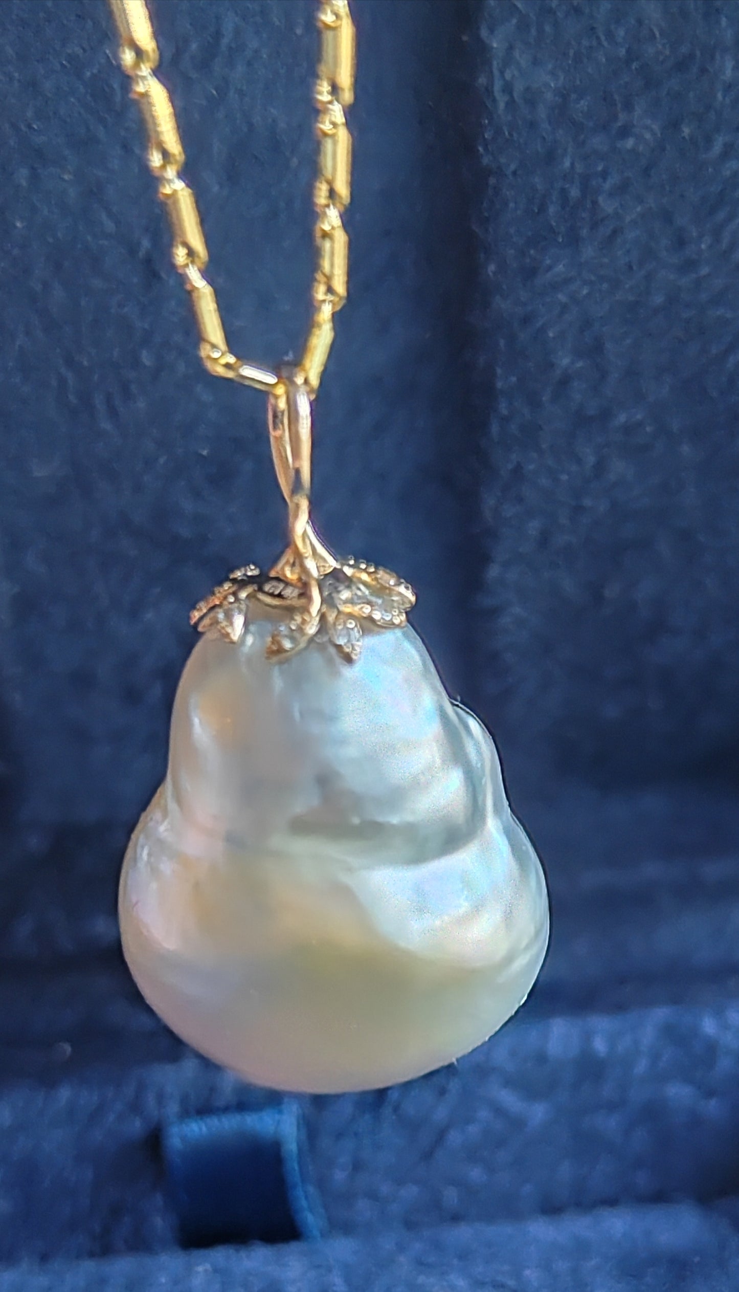 30.4ct Genuine Keshi south Sea pearl 14k gold pendant