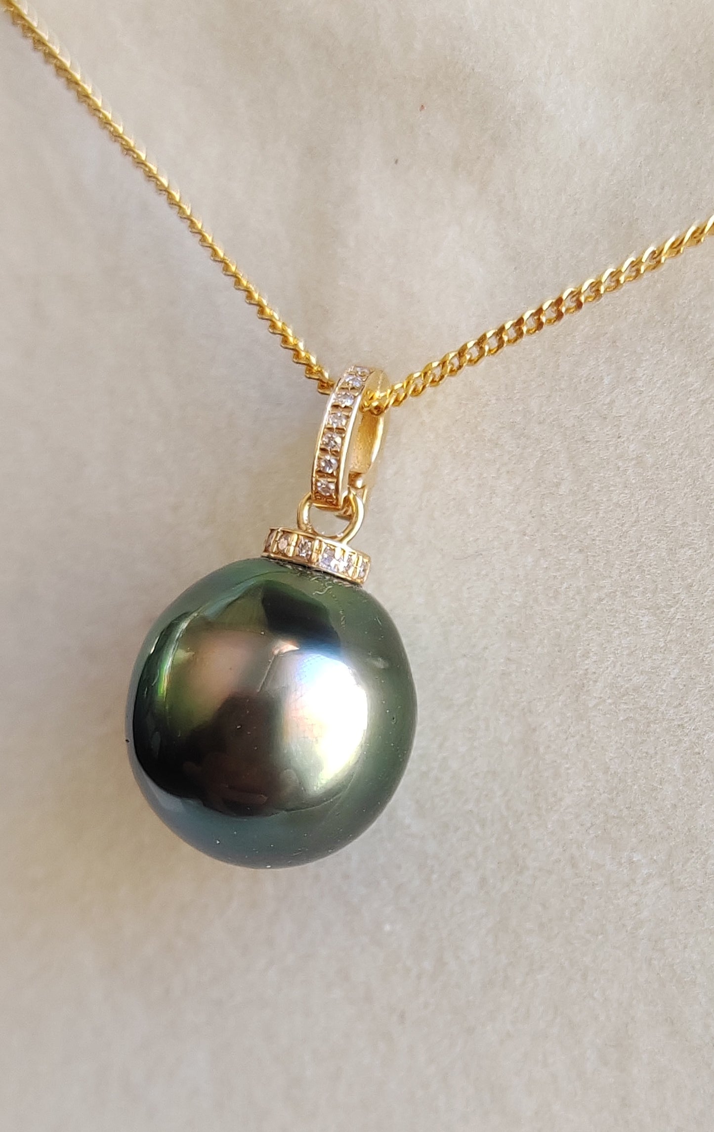 12.95x13.5mm Genuine Tahitian Mangareva pearl 18k gold diamond enhancer/ pendant