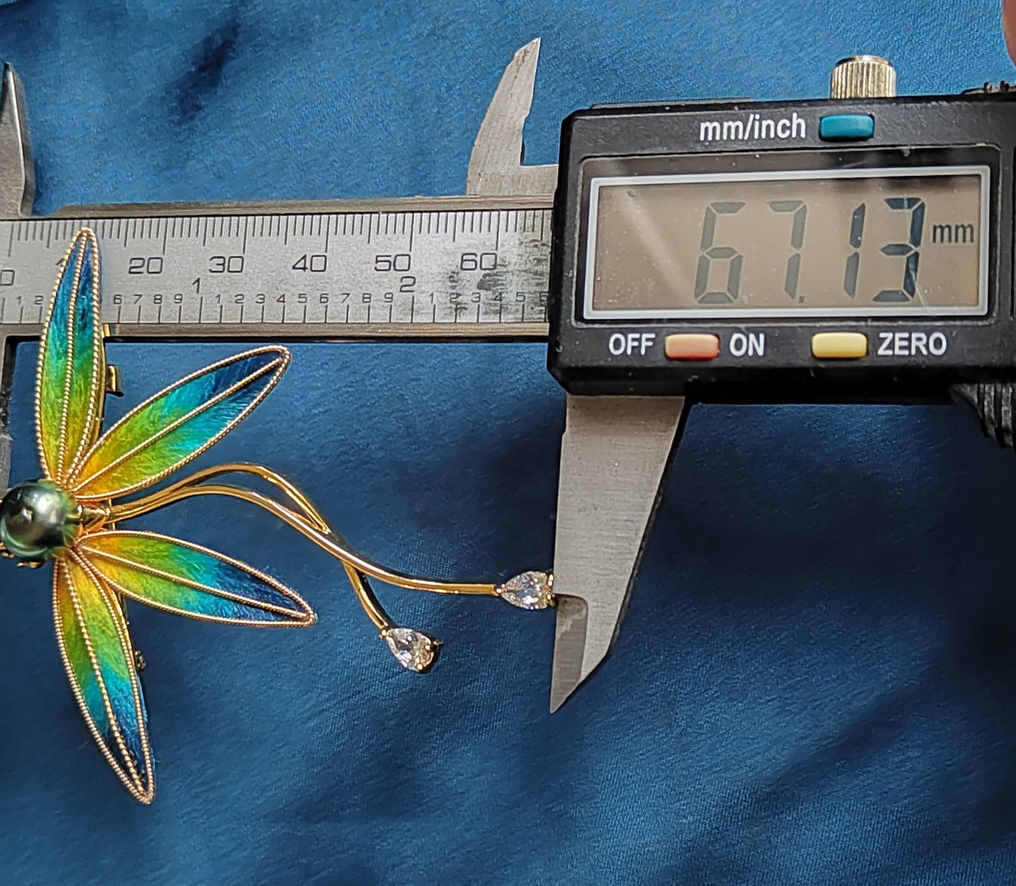 'Dragonfly' Genuine Tahitian sea pearl 9.3mm brooch