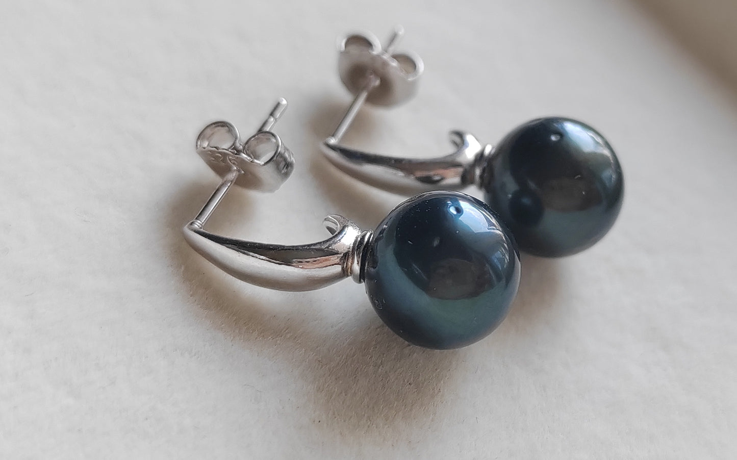 9.9mm Genuine tahitian south sea pearls round classic earrings sterling silver