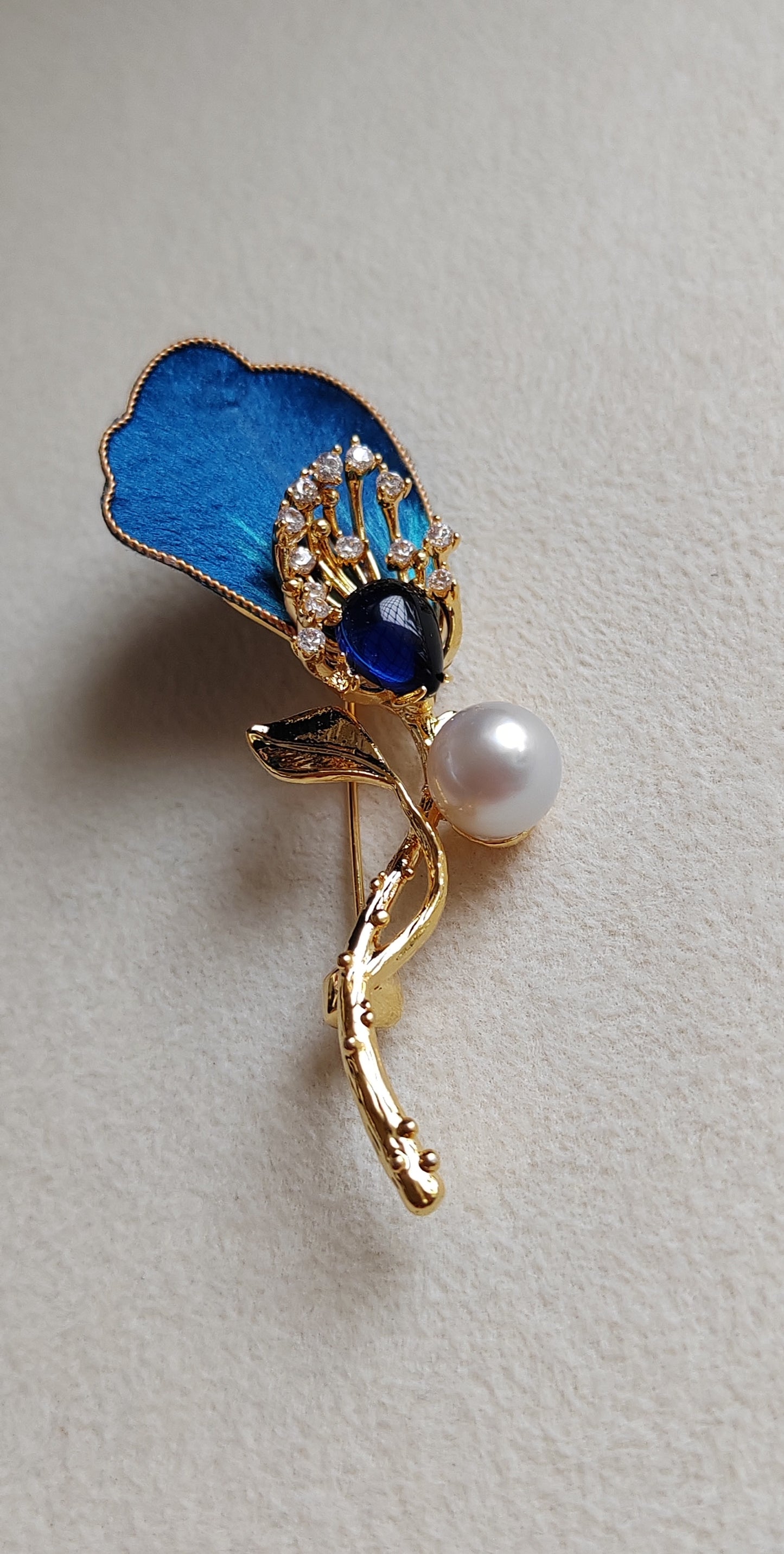 'Lily of the Valley' brooch genuine south sea white pearl 8.9mm