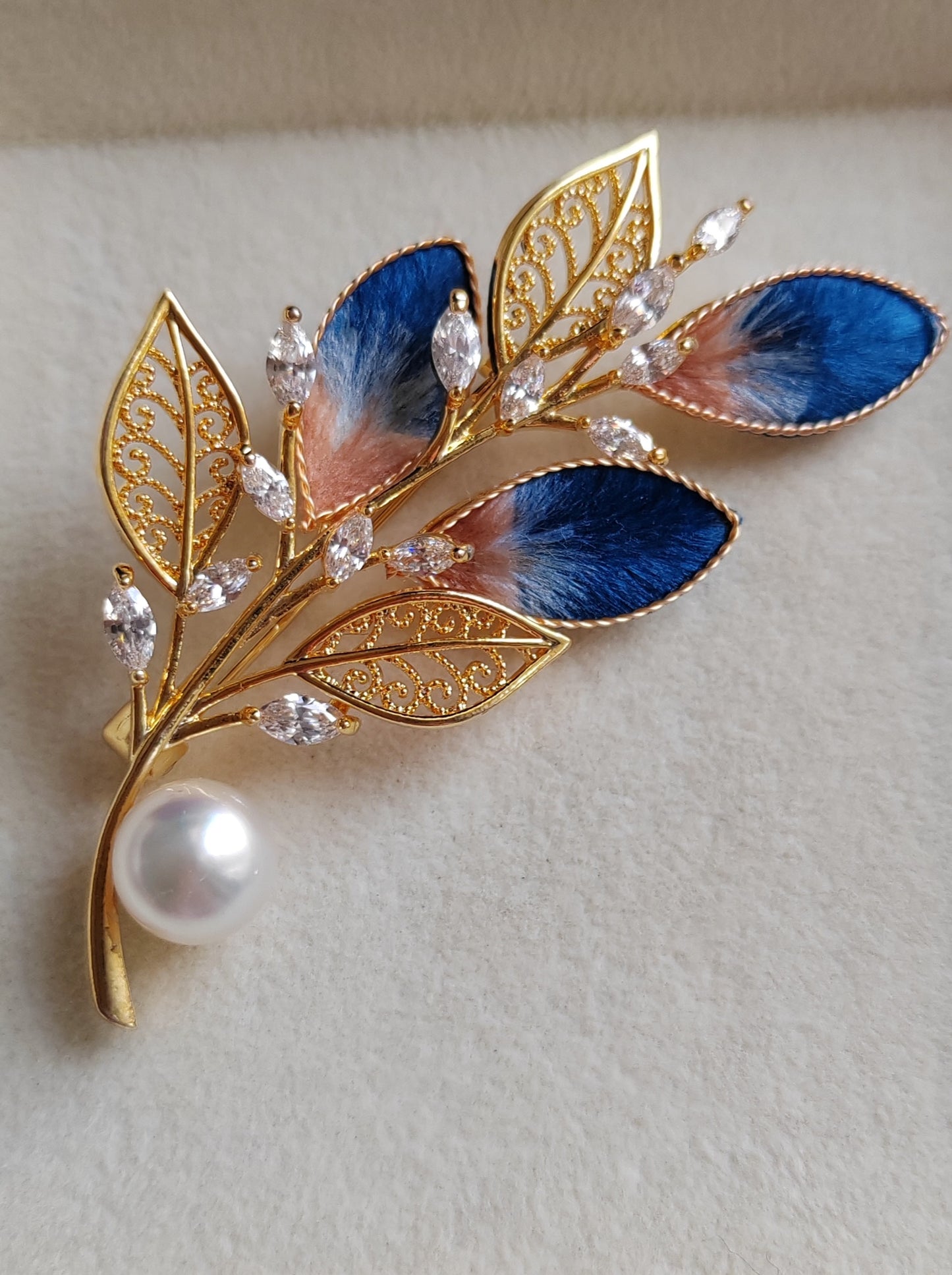 'Early Autumn' brooch genuine south sea white pearl 9.7mm