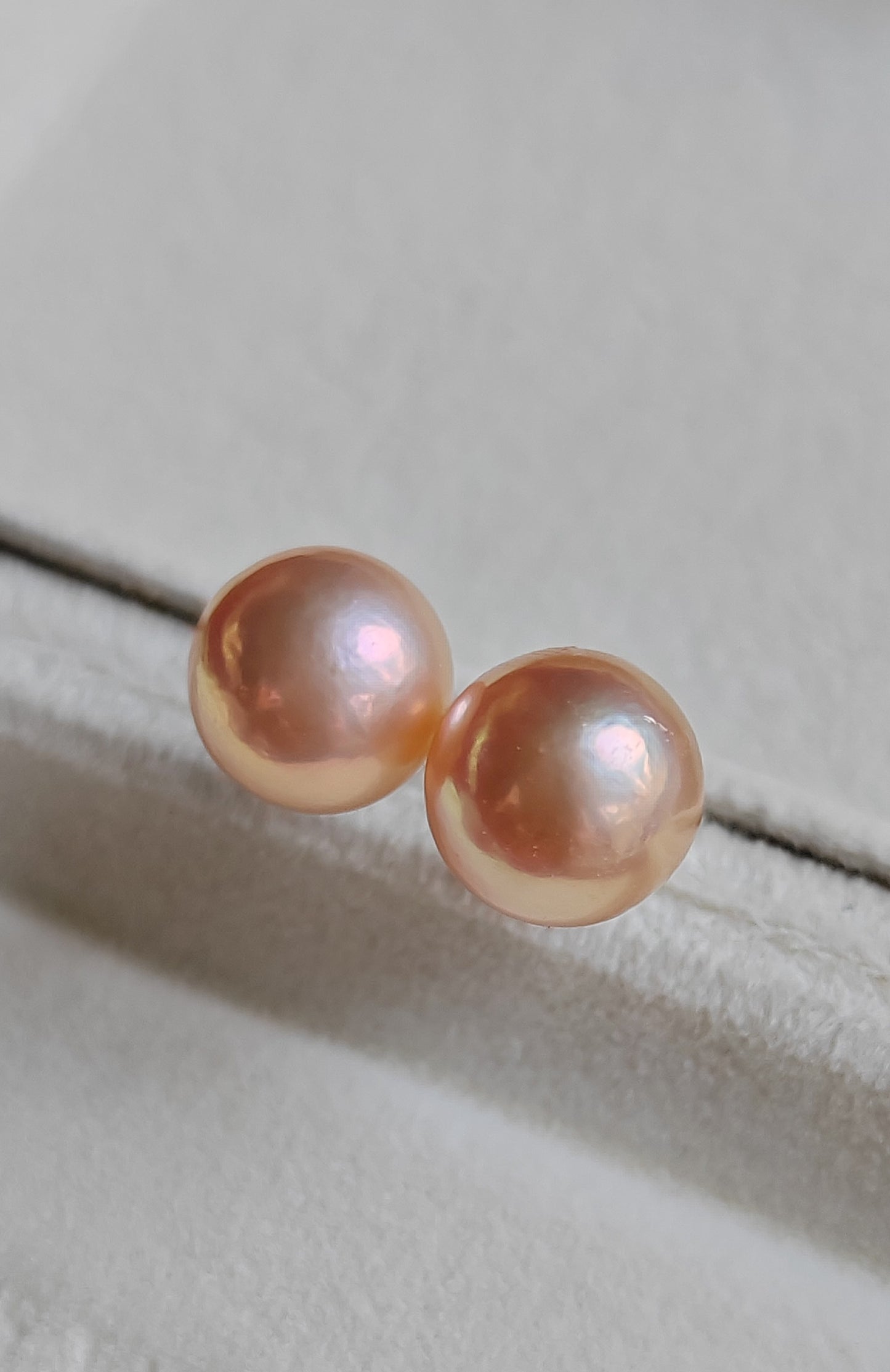 10.2mm Genuine freshwater pearls essential earrings studs Peach