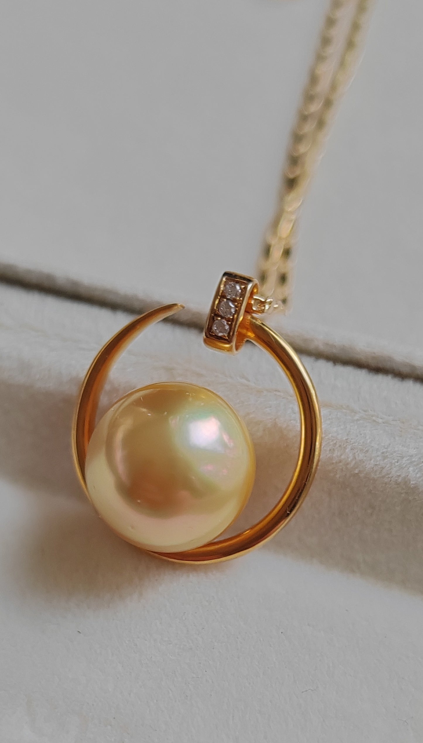 11.5mm Genuine golden south sea pearl 9k gold 'Moon' pendant
