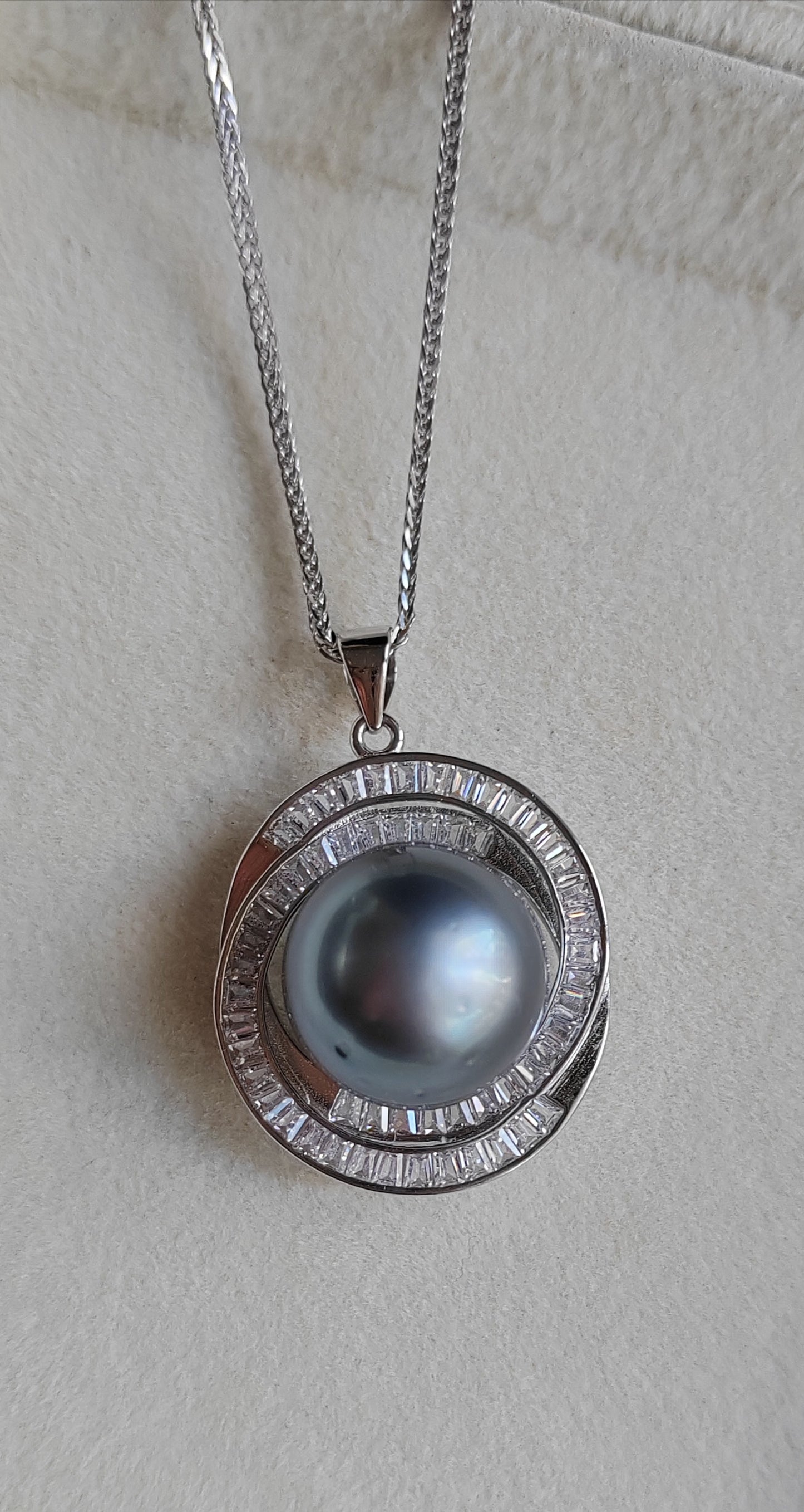 14.1mm Genuine tahitian sea pearl luxury necklace