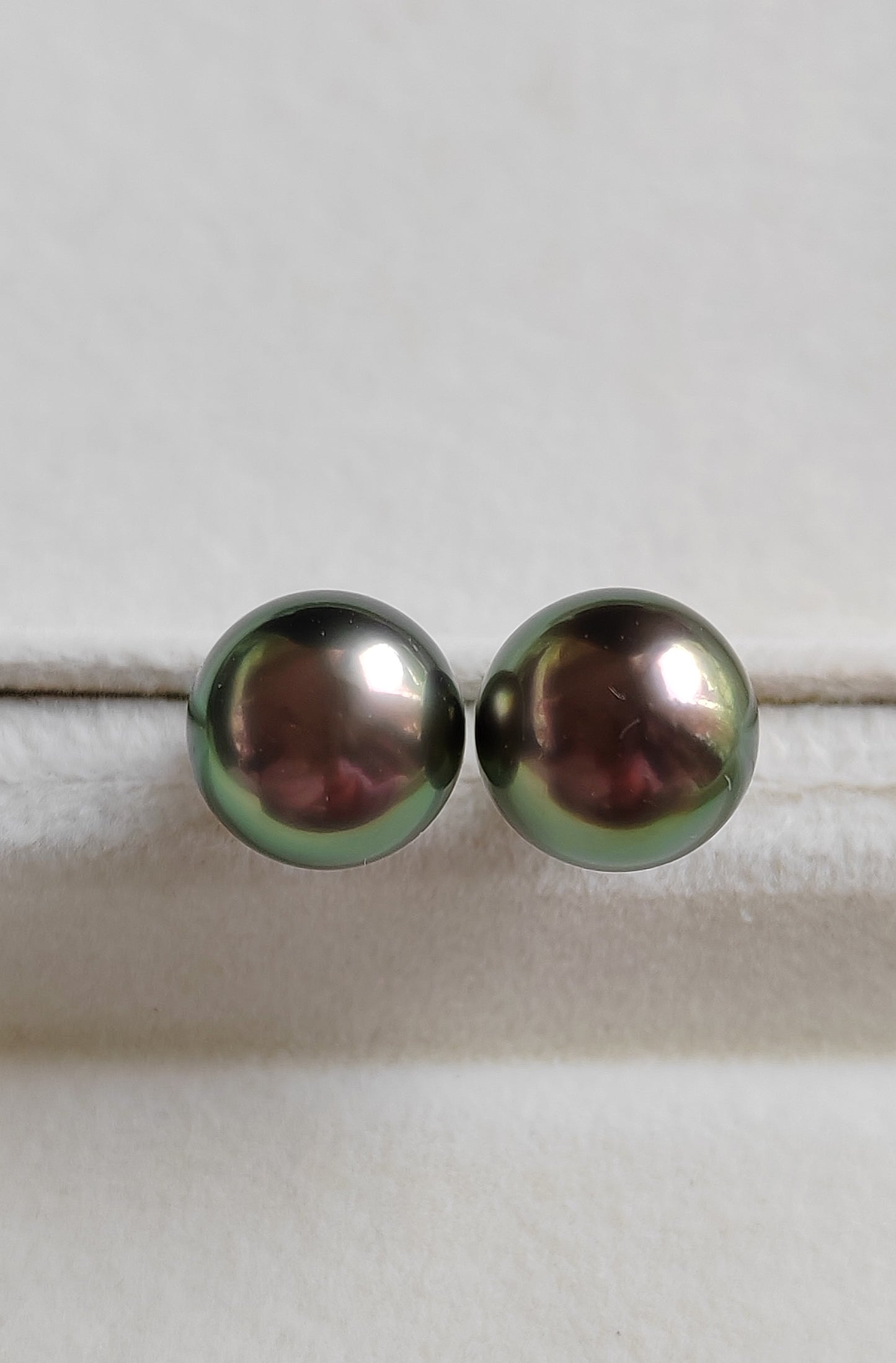 'Vivid Peacock' 14k gold every day earrings studs genuine tahitian south sea pearls 10.2mm