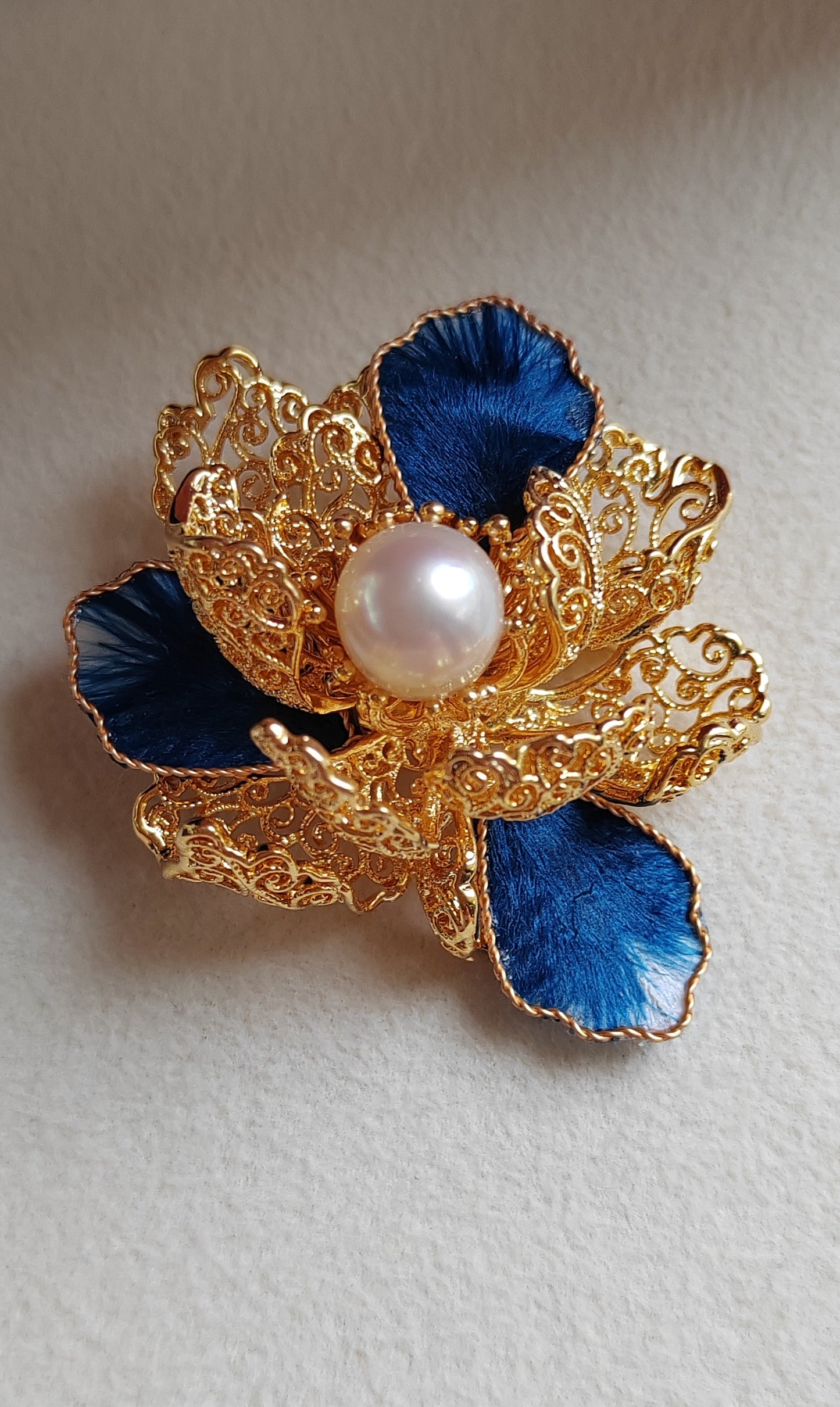 'Peony' brooch /pendant genuine south sea white pearl 9.1mm
