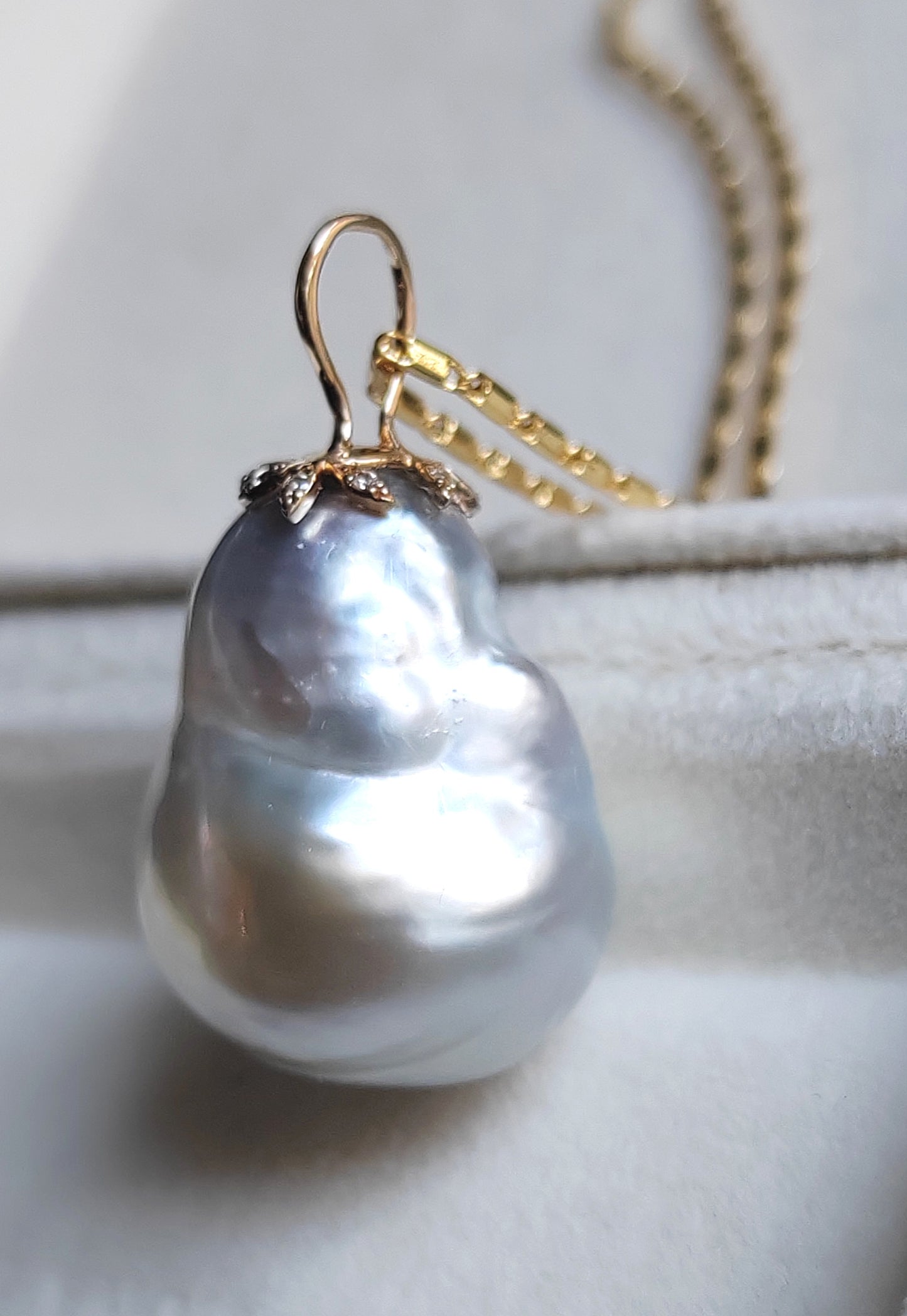 30.4ct Genuine Keshi south Sea pearl 14k gold pendant