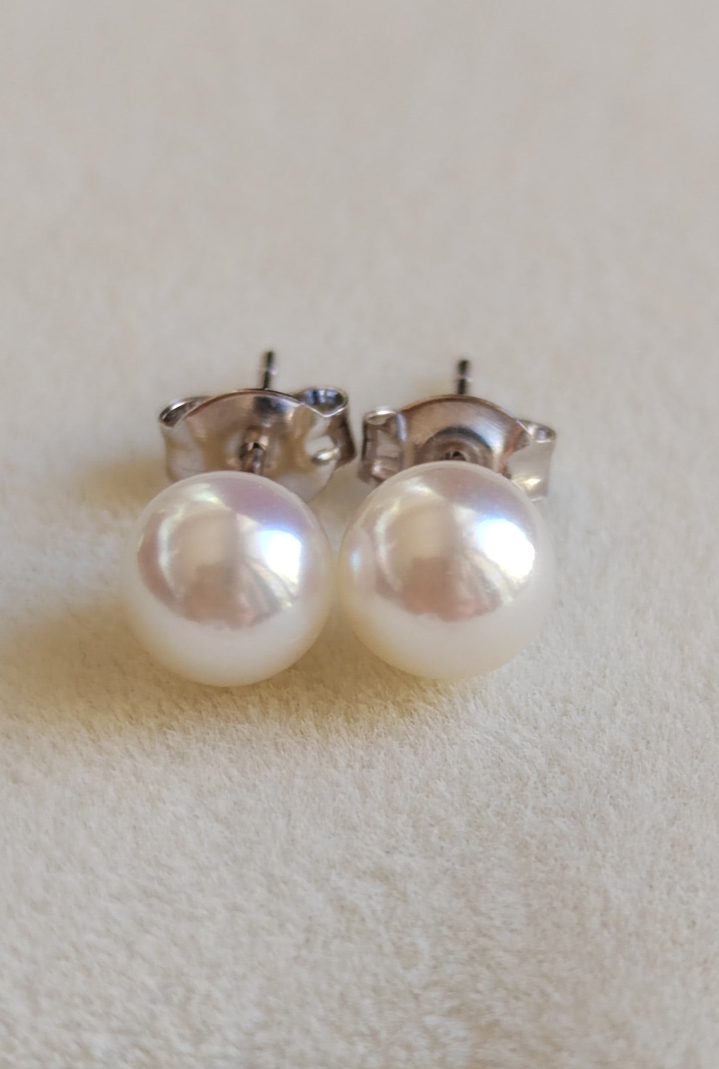 6-6.5mm Genuine Akoya pearls Essential earrings studs