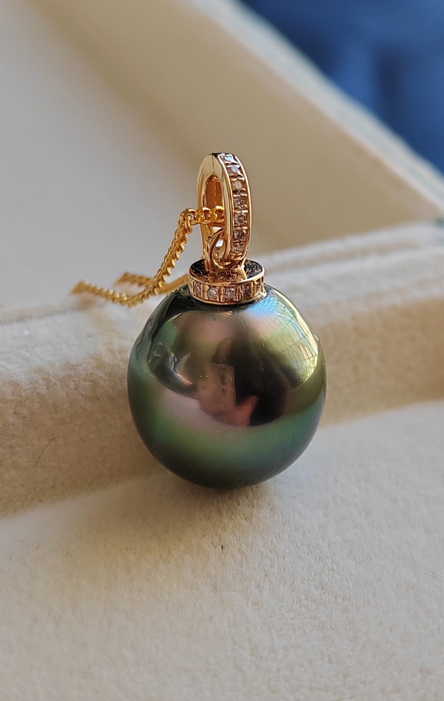 12.95x13.5mm Genuine Tahitian Mangareva pearl 18k gold diamond enhancer/ pendant
