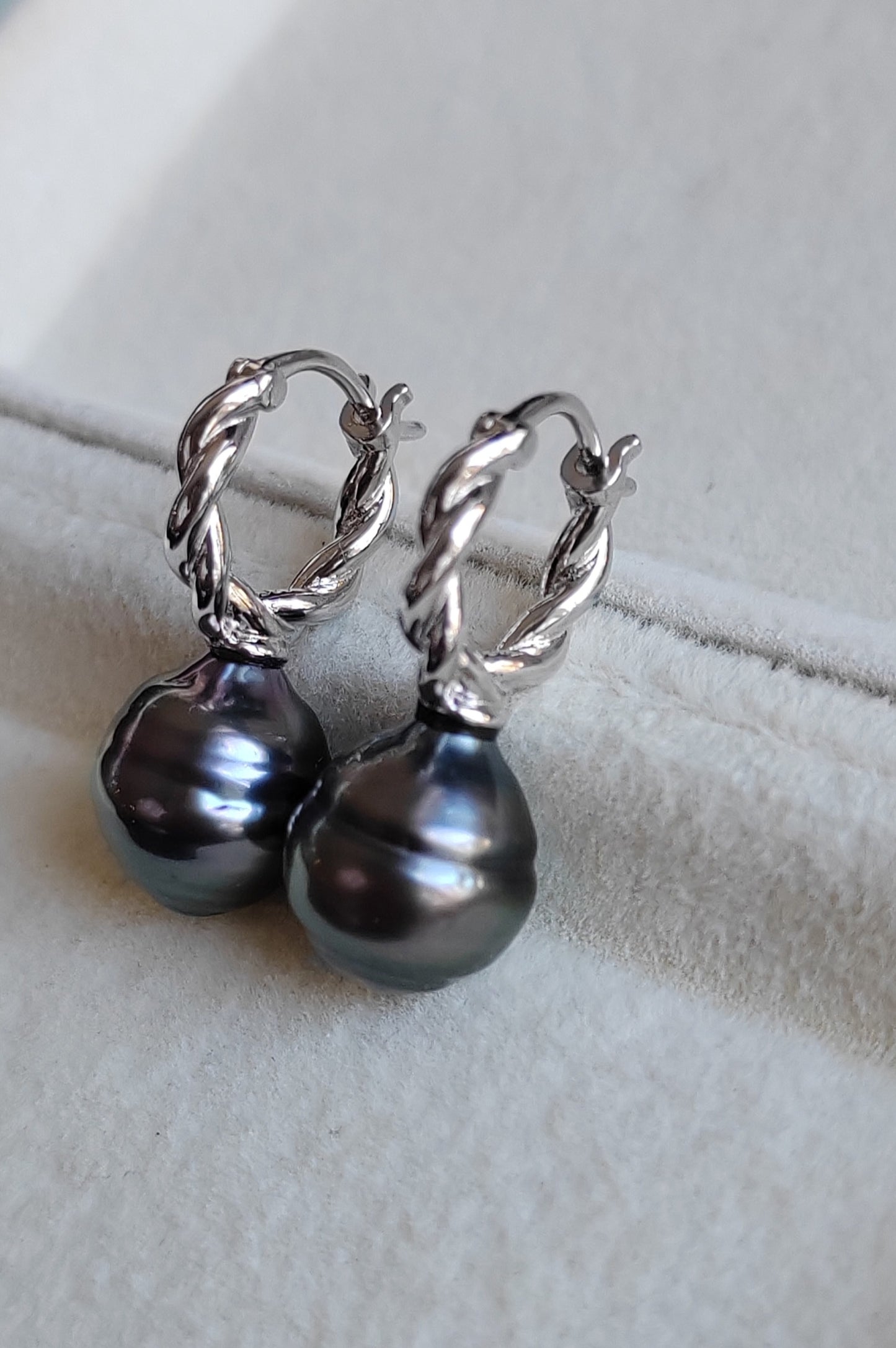 10.5mm Genuine tahitian south sea pearls simple hoops earrings