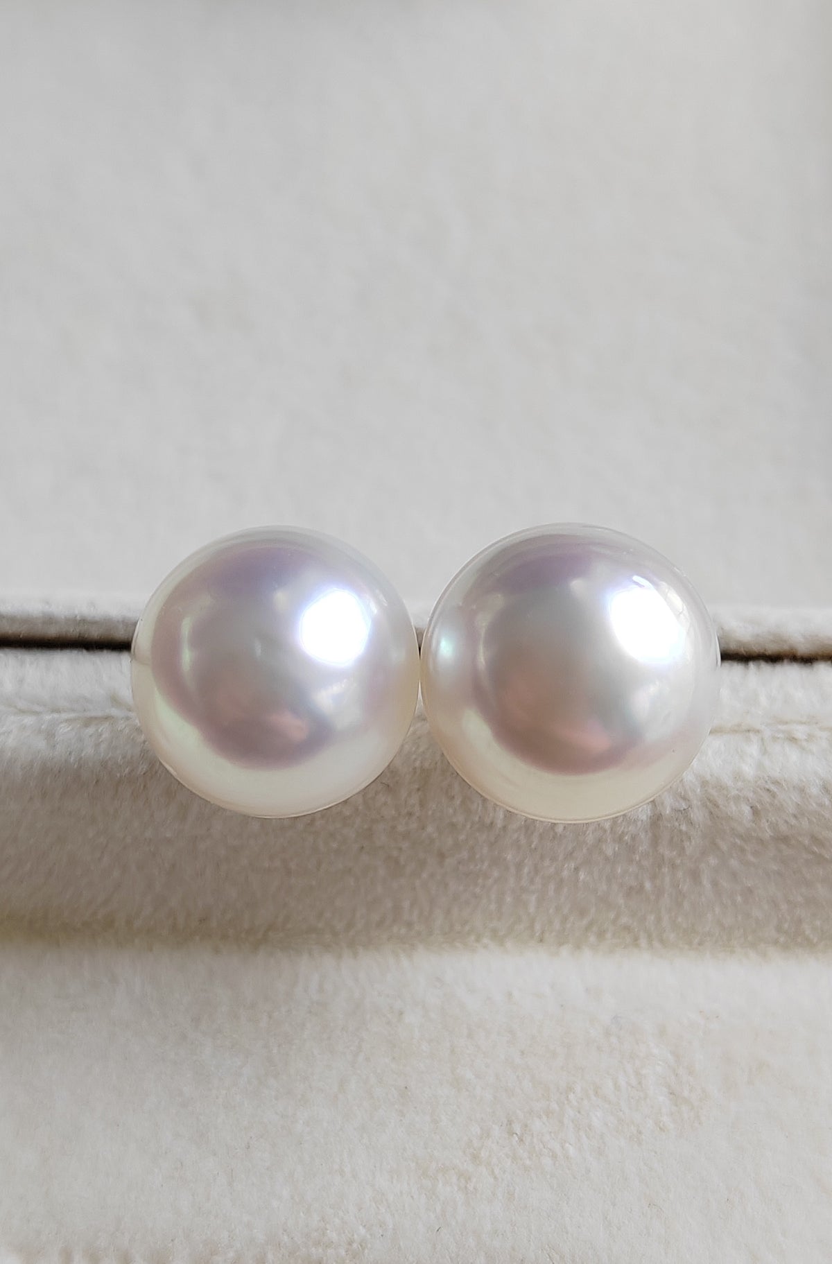 12.9mm Genuine Australian south sea white pearl classic earring studs