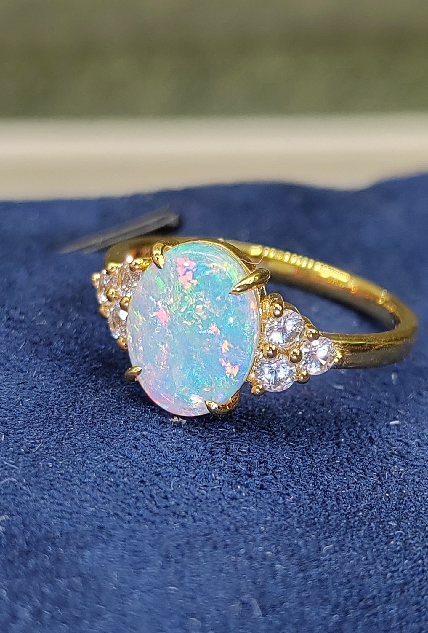 'Water Lily' 1.31ct Natural Solid Australian Crystal opal 9k gold ring