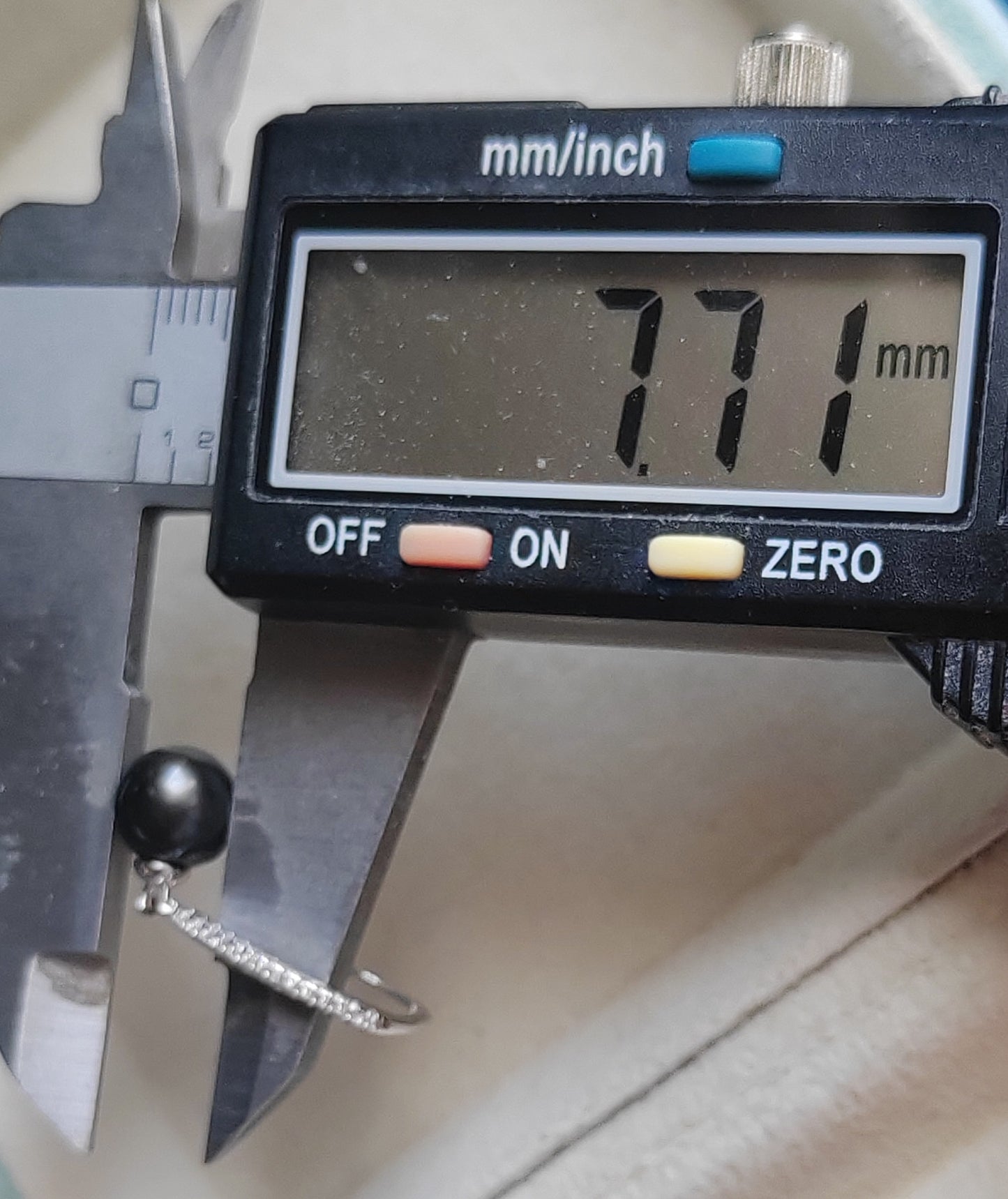 7.7mm Genuine tahitian south sea pearls Round classic dangling earrings