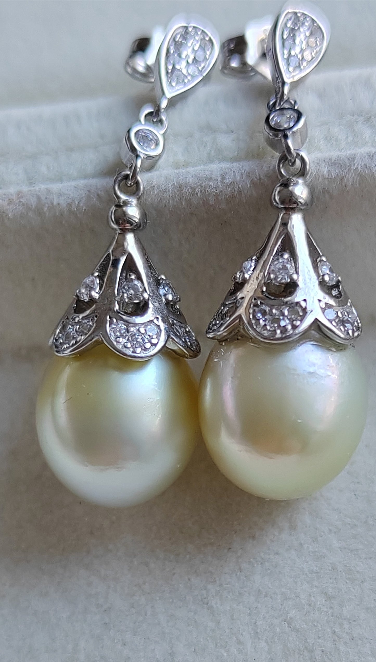 10.7mm Genuine south sea pearls elegant earrings silver