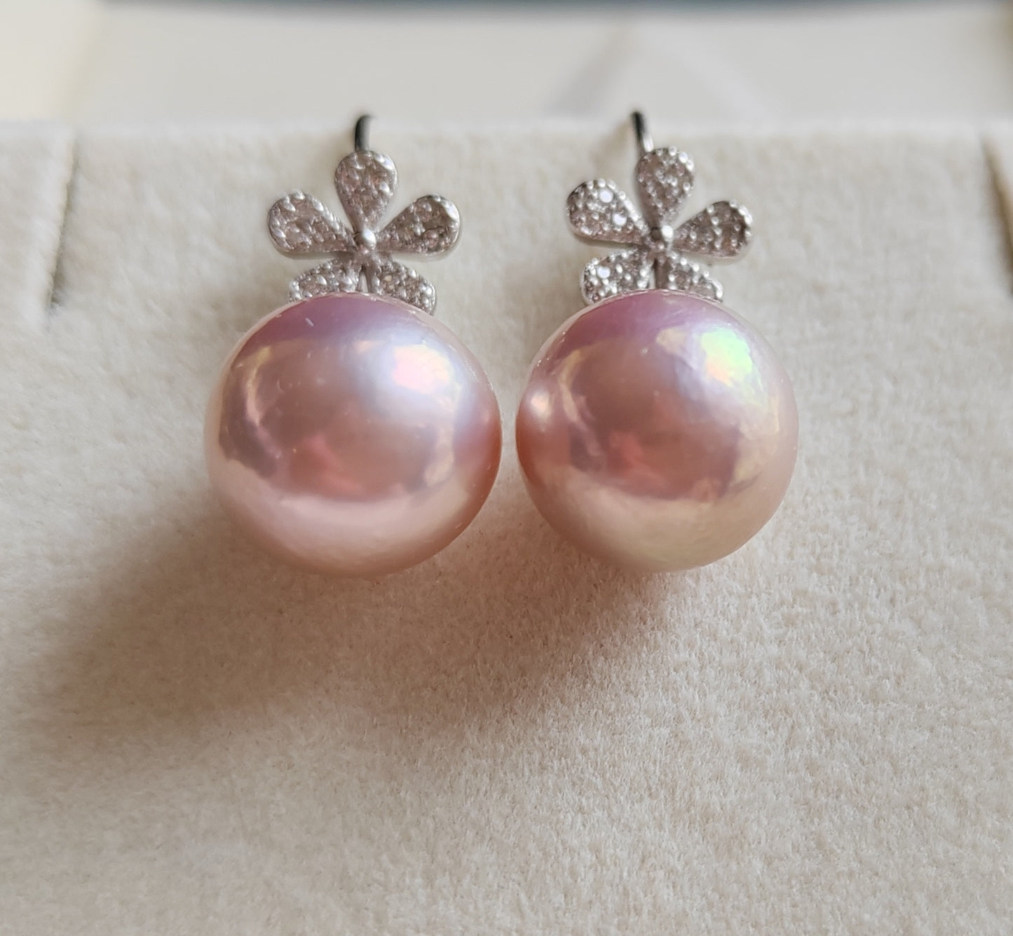 11.4mm Genuine freshwater pearls 'Flowers' earrings