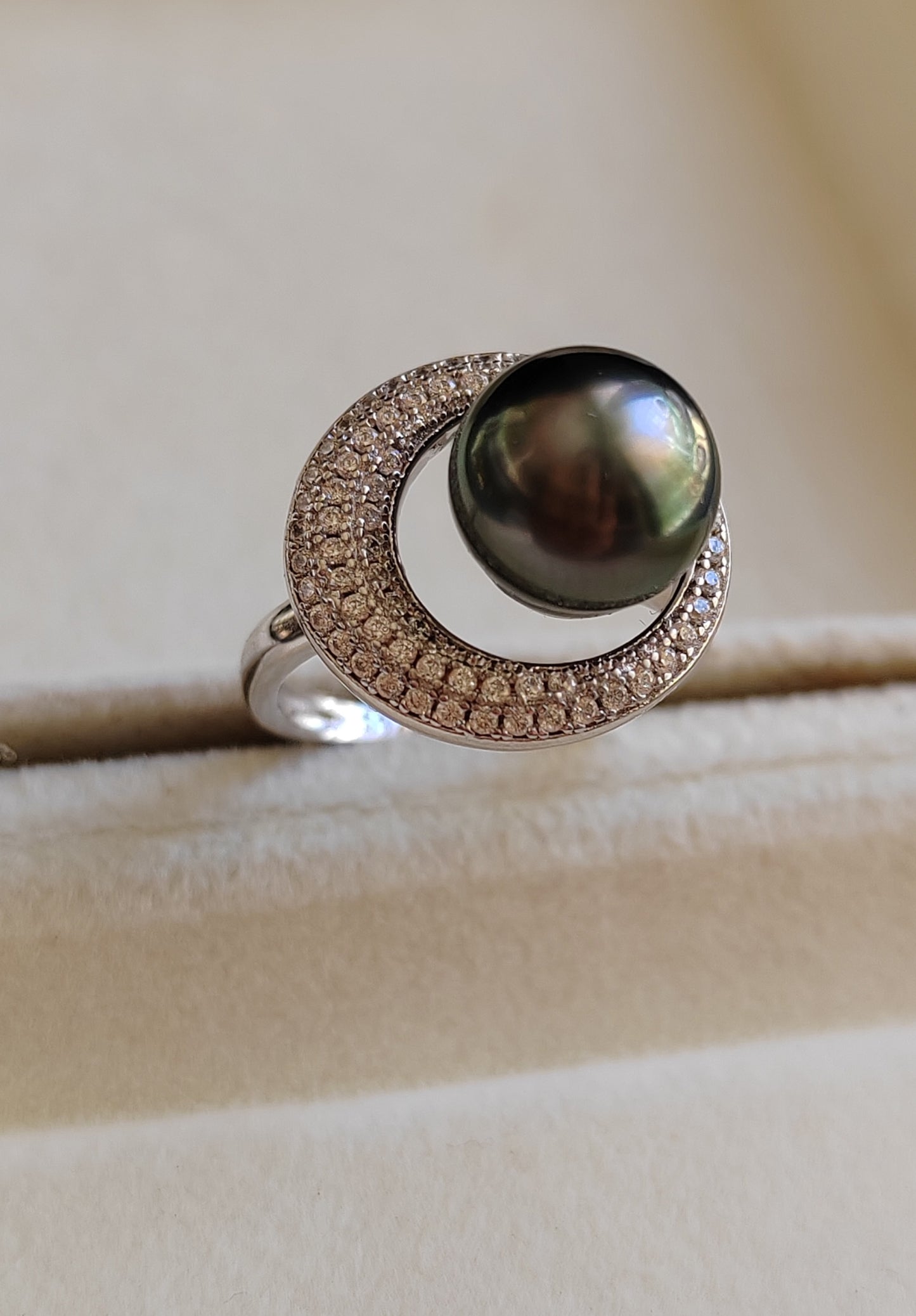 'Moon' ring genuine tahitian pearl 9.4mm