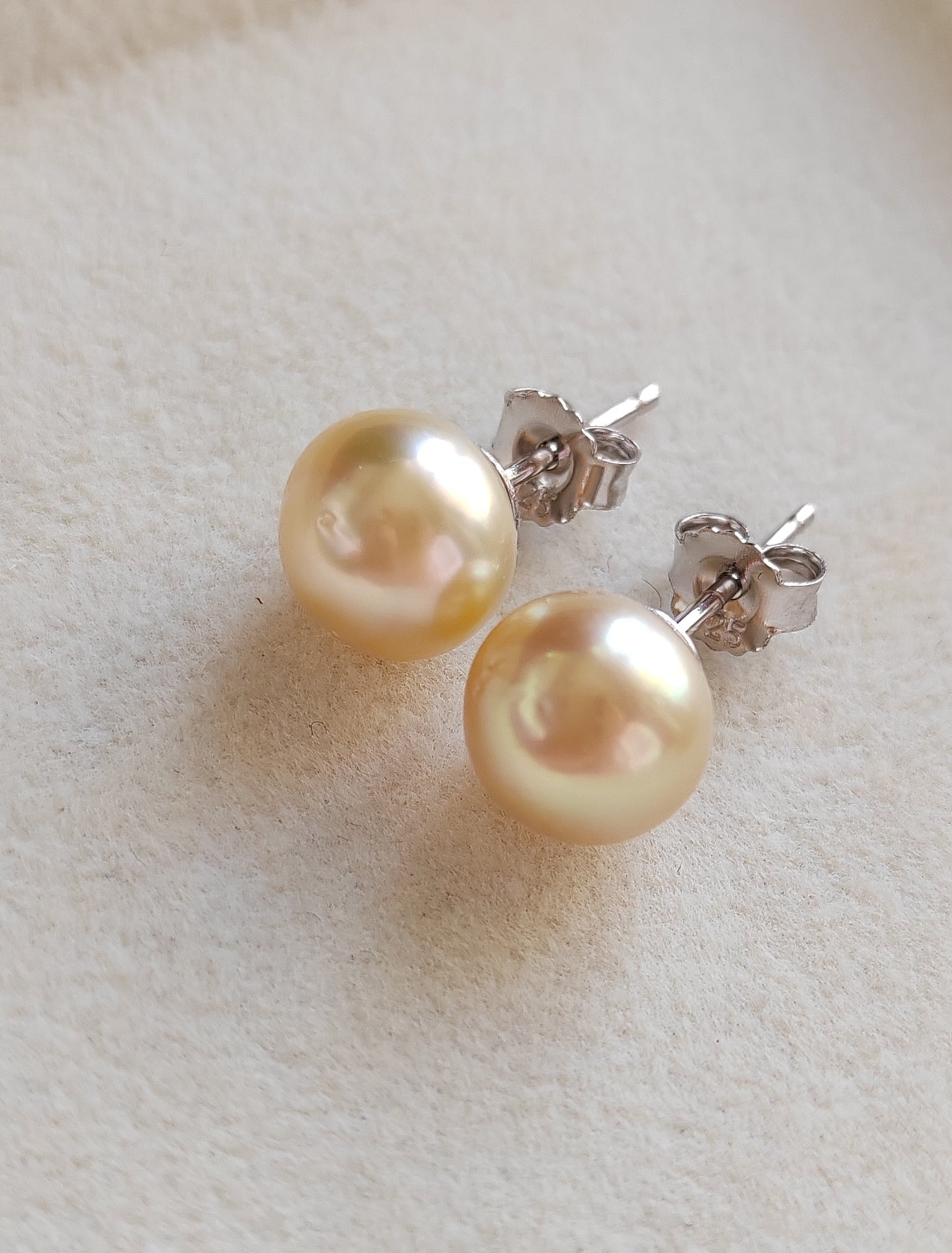 9.2mm Genuine golden south sea pearls Essential earrings studs