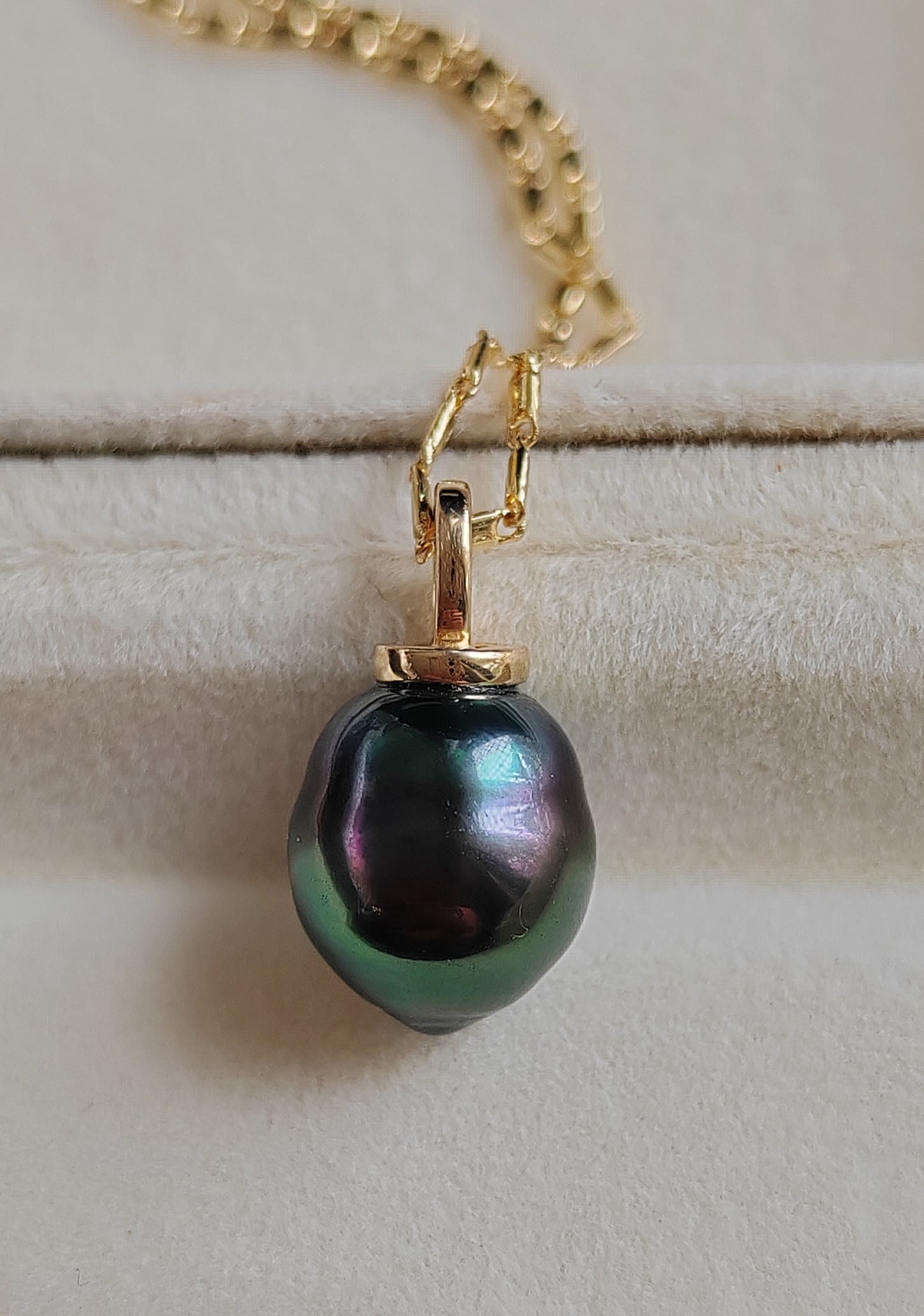 18k gold pendant genuine Mangareva tahitian south sea pearl 9.8x11.4mm