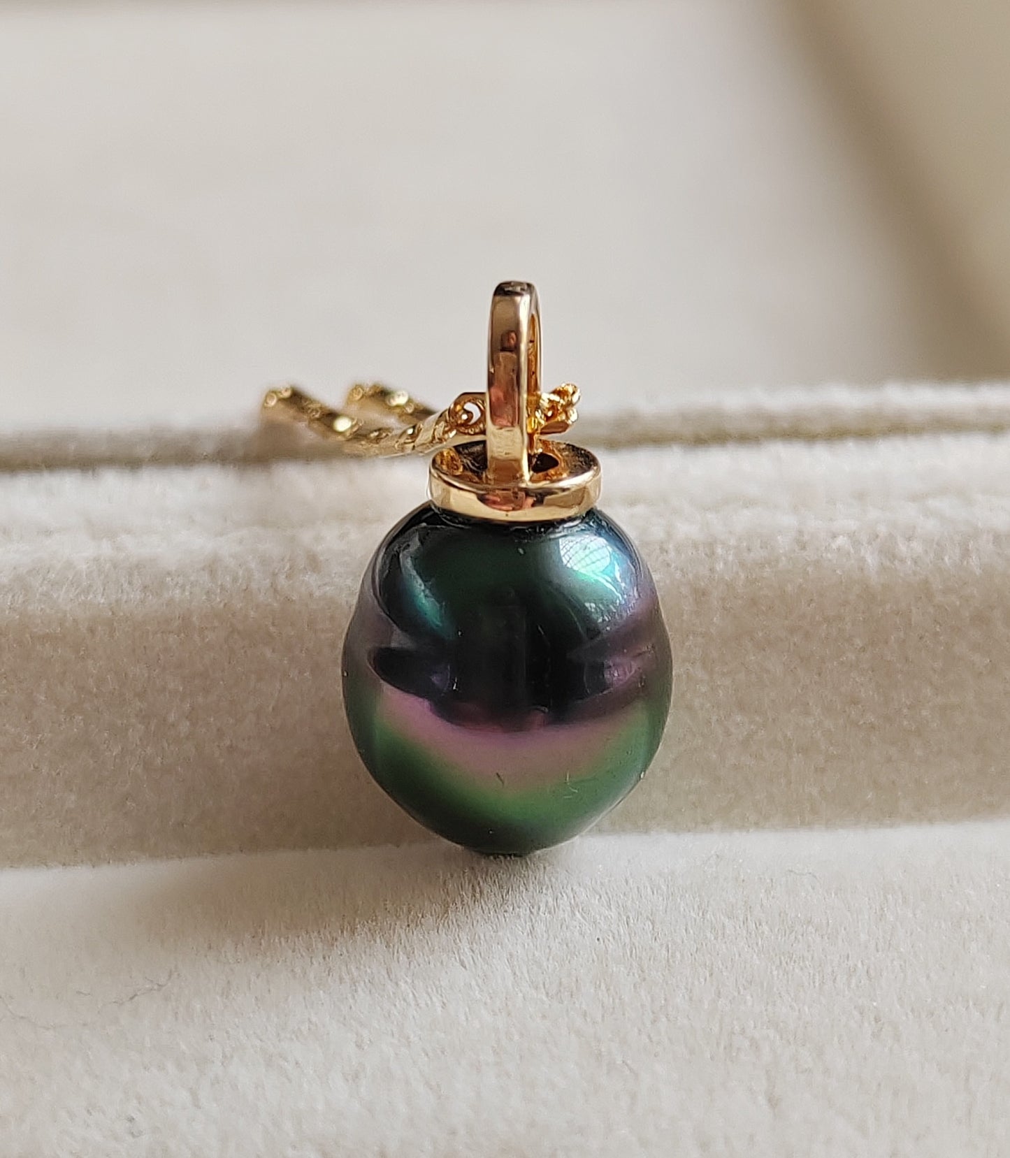 18k gold pendant genuine Mangareva tahitian south sea pearl 9.8x11.4mm