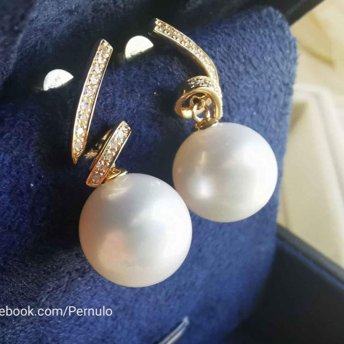 'Fairy's waves' earrings 18k gold diamond genuine south sea white pearl 11.3mm