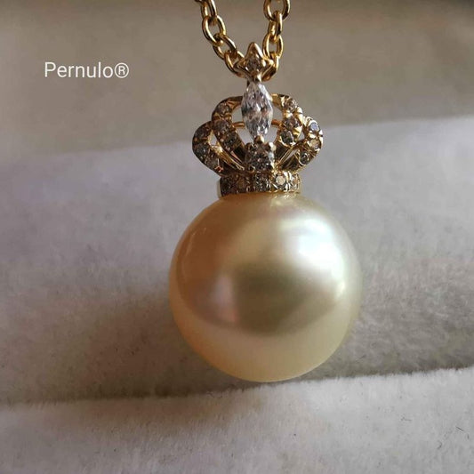'Princesse' 18k gold pendant genuine south sea pearl 10mm AAAA