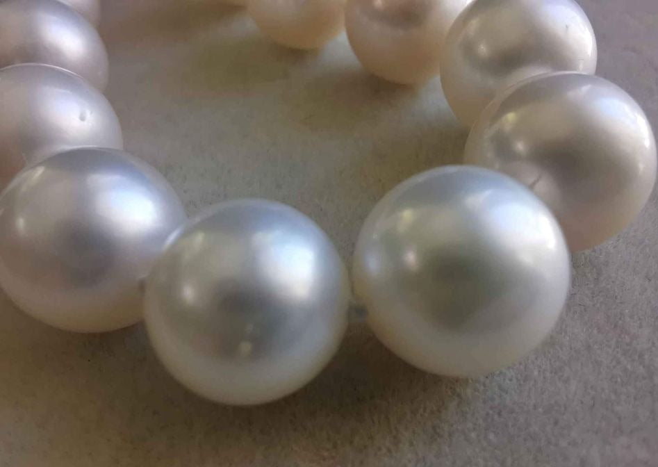 9.5-10.4mm Genuine freshwater pearls classic necklace